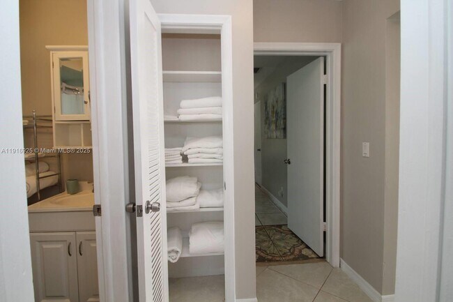 Building Photo - 1818 Fillmore St