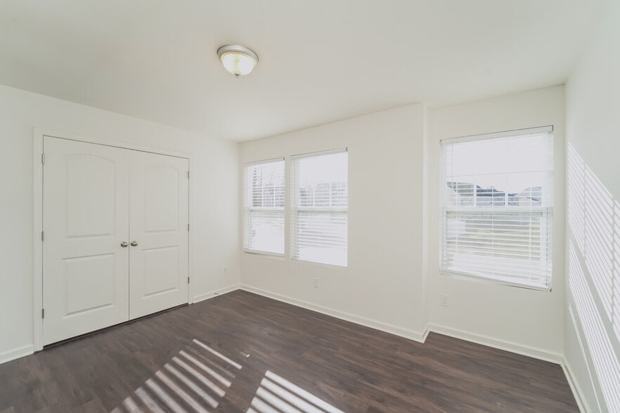 Building Photo - 5814 Ringneck Road