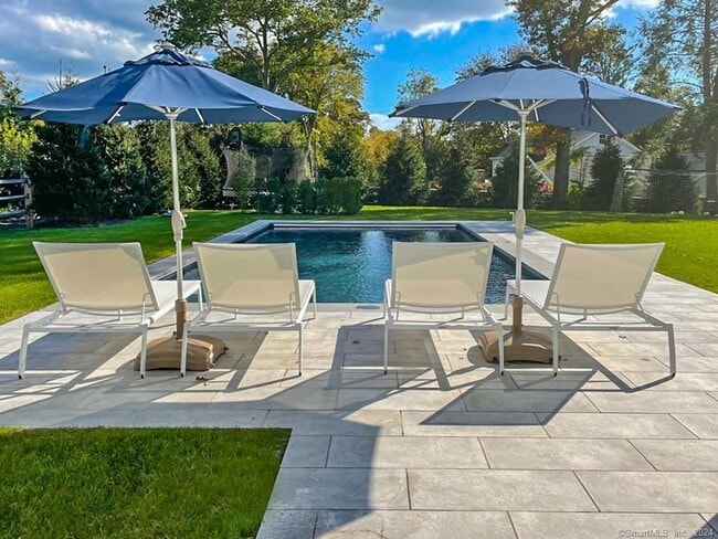 Building Photo - 17 Stony Brook Rd