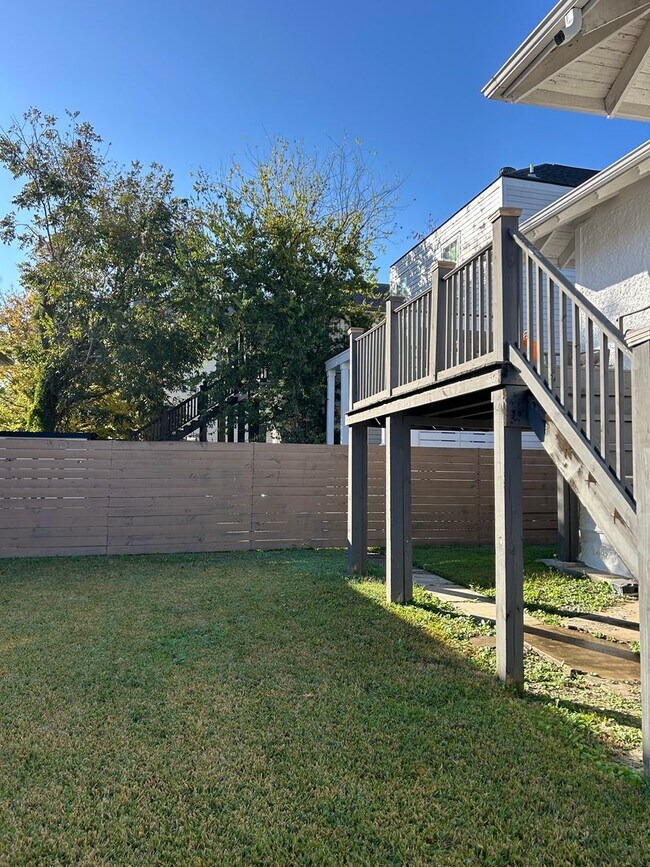 Building Photo - 2239 Peniston St