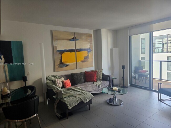 Building Photo - 1600 NE 1st Ave