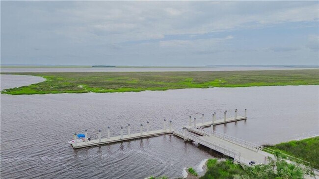 Building Photo - Waterways