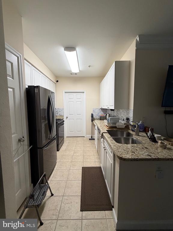 Building Photo - 501 Hungerford Dr