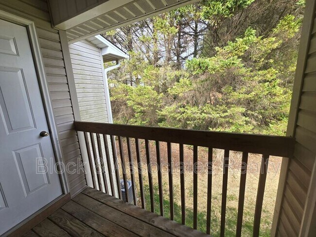 Building Photo - 308 Westbrook Ct