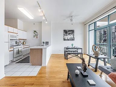 Building Photo - 340 W Superior St