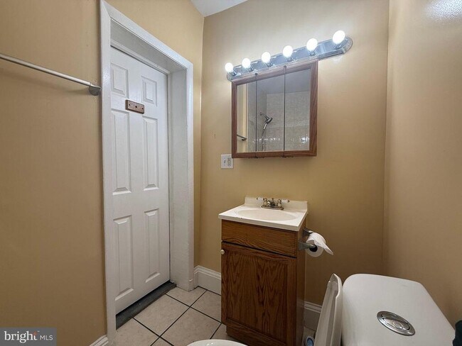 Building Photo - 720 Springfield Ave