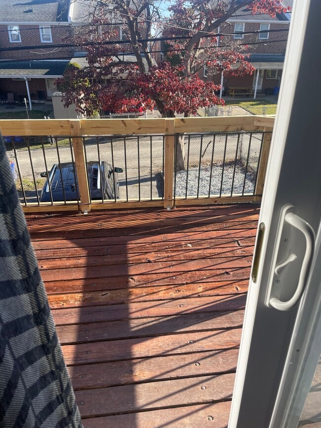 Building Photo - 1121 Cobbs St