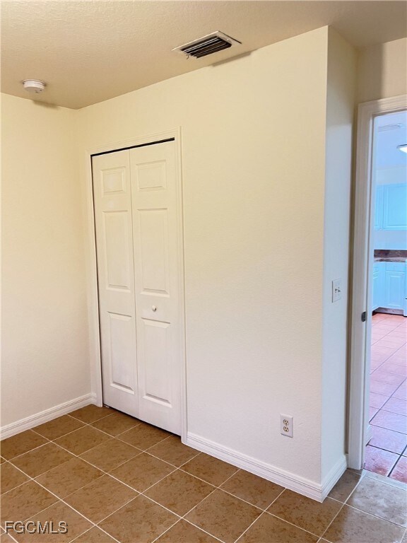 Building Photo - 2417 Quentin Ave S