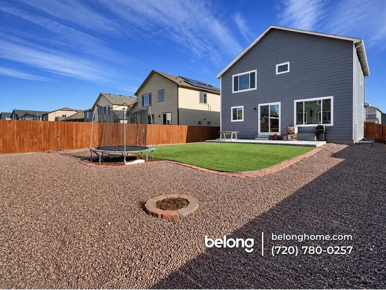 Building Photo - 10224 Hidden Pk Wy