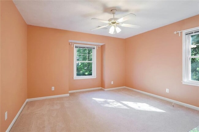 Building Photo - 4624 Mountain Creek Dr