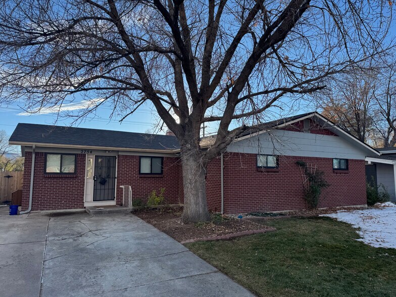 Primary Photo - 2754 N Prospect St