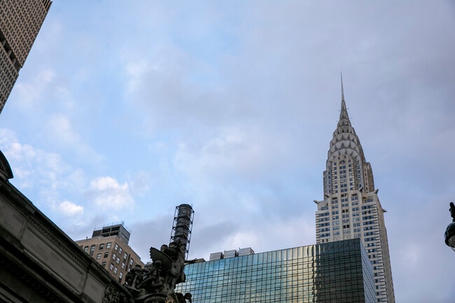 Building Photo - 240 E 47th St