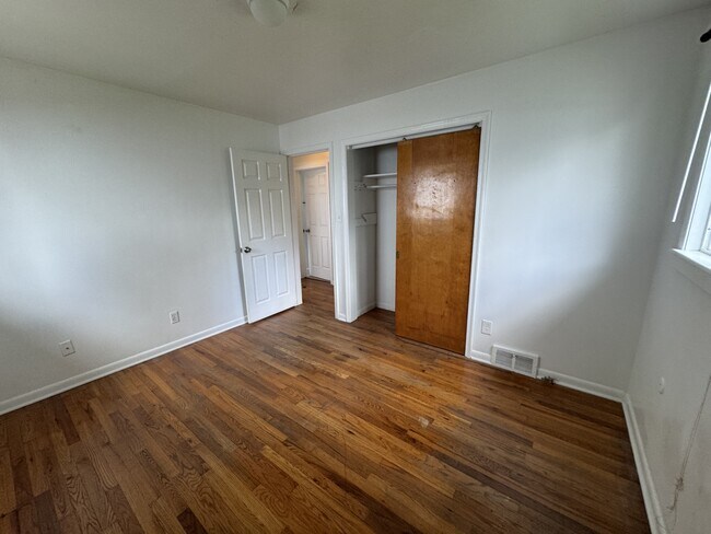 Building Photo - 29203 Oakwood St