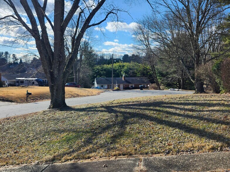 Building Photo - 1104 Wild Orchid Dr