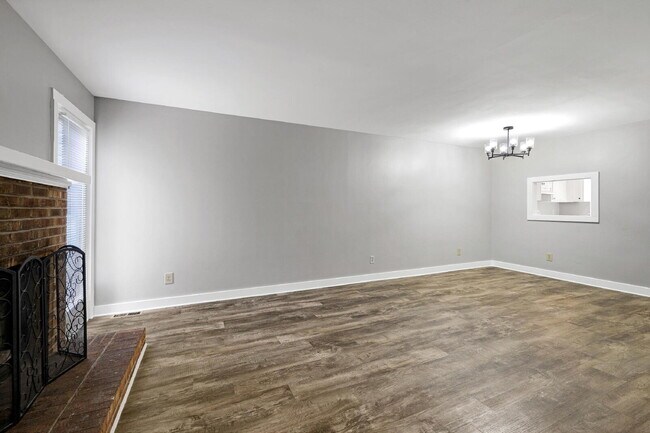 Building Photo - 5544 Kaplan Dr