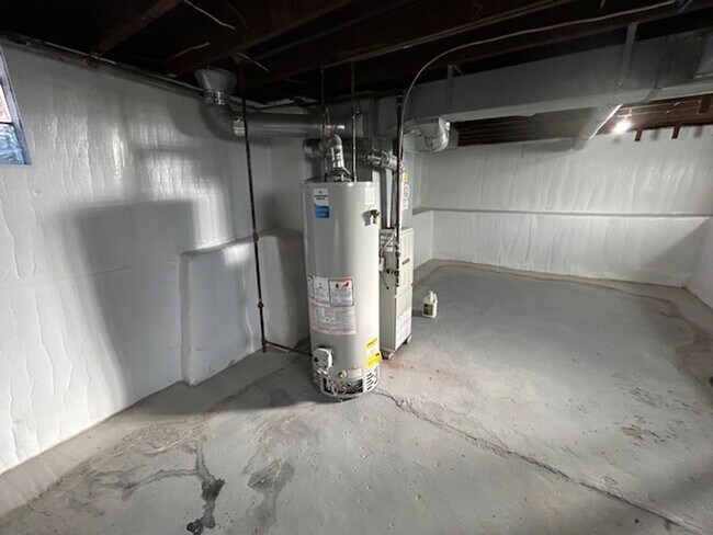 Building Photo - 2 Bed- 1 Bath Single Family Home in Elyria