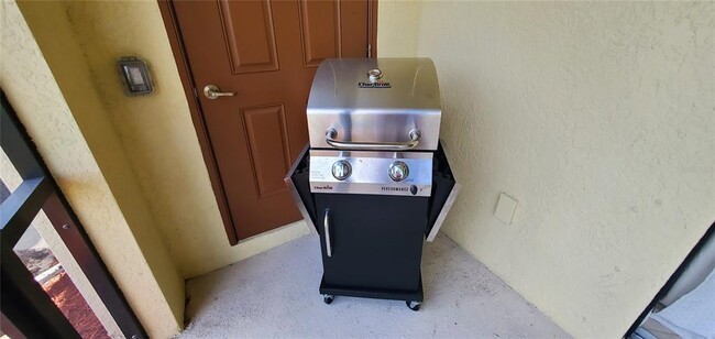 Building Photo - 20229 Lagente Cir