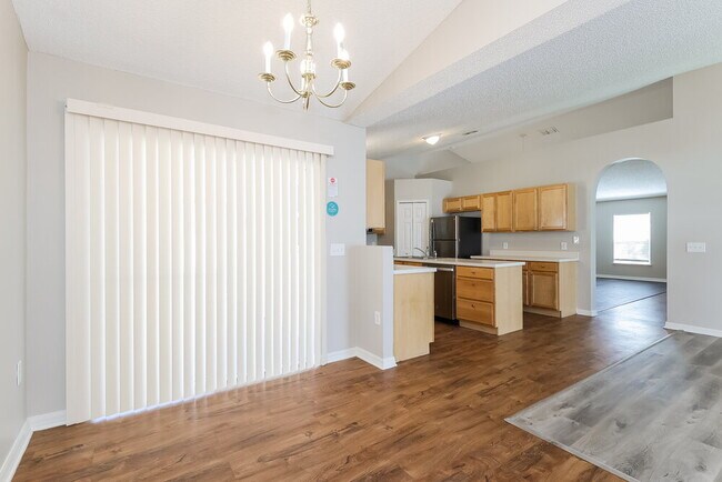 Building Photo - 4950 Silver Thistle Ln