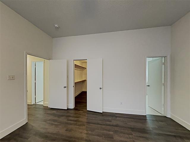 Building Photo - 2705 Hidden Springs Dr