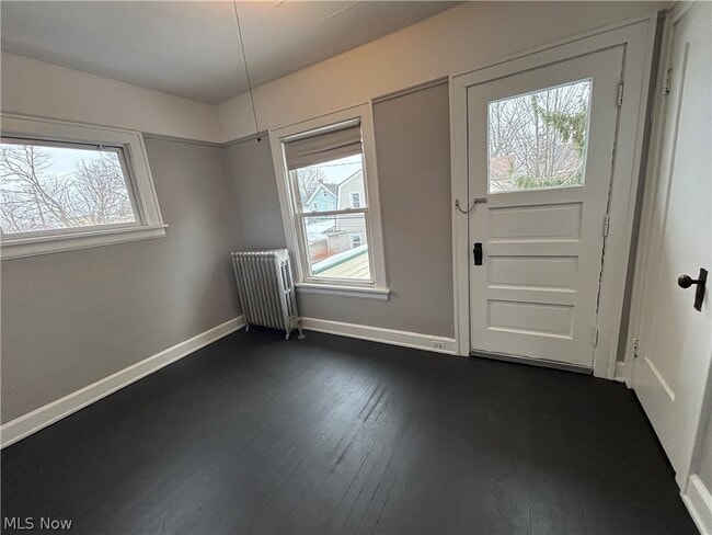 Building Photo - 1671 Lincoln Ave