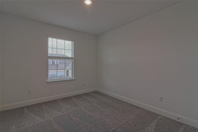 Building Photo - 212 Turnbuckle Bnd