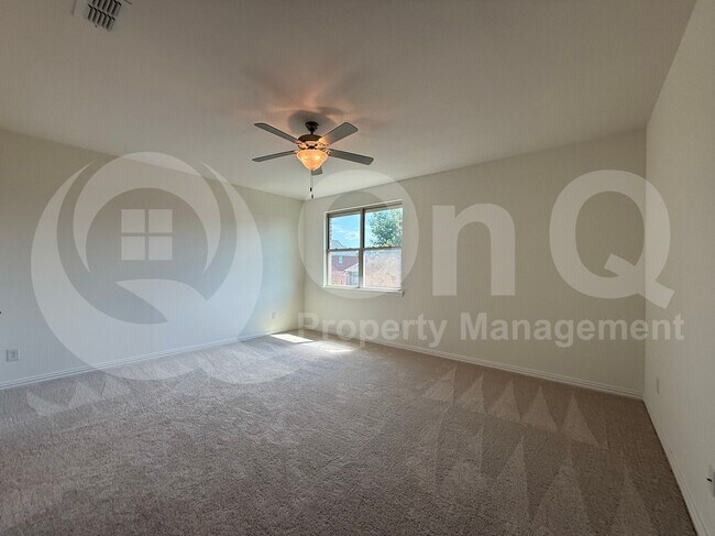 Building Photo - 1165 Clearwater Dr