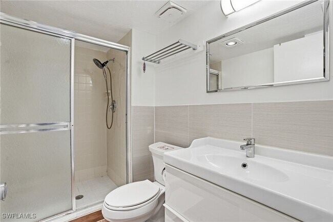 Building Photo - 10475 Gulf Shore Dr