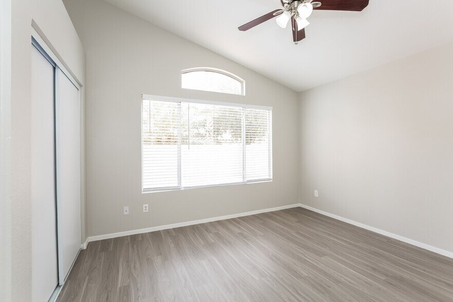 Building Photo - 6102 Giant Forest Ln