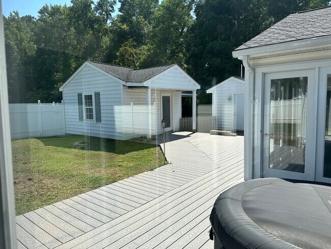 Building Photo - 9576 Maryus Rd