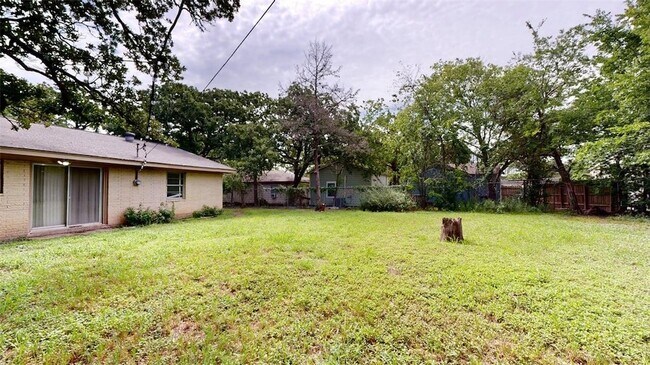 Building Photo - 4304 Aspen St