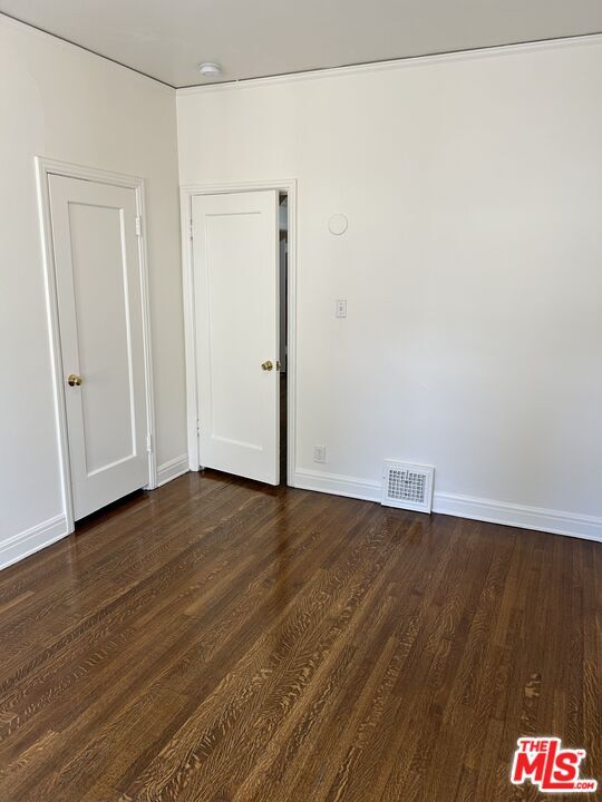 Building Photo - 326 N Orange Dr