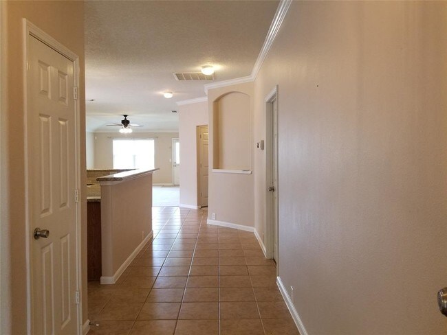 Building Photo - 2811 Foster Hill Dr