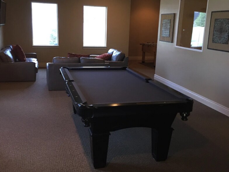 Building Photo - 56 E Resaca Dr