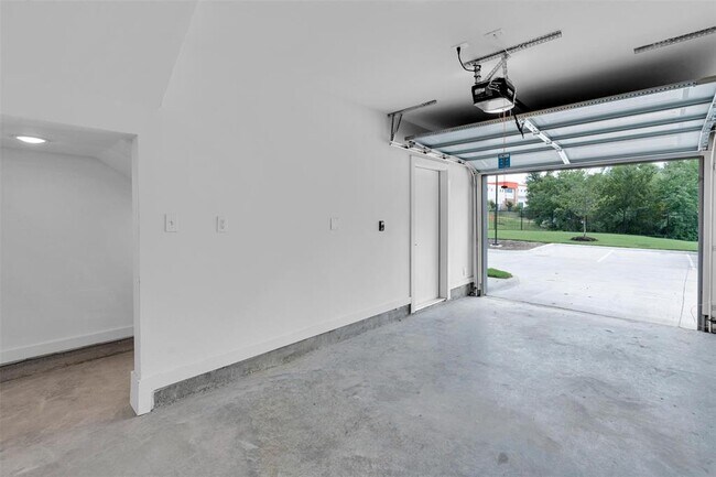 Building Photo - 1507A Crossbar Dr