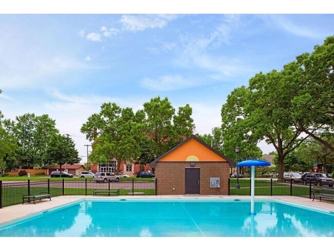 Building Photo - 3023 Dupont Ave S