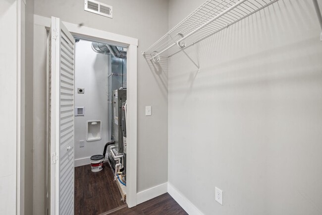 Building Photo - Capel Lofts