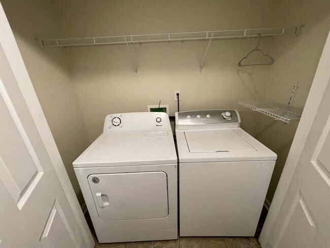 Building Photo - Rolling Ridge Home For Rent