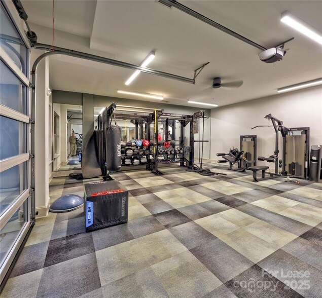 Building Photo - 8501 University Executive Park Dr