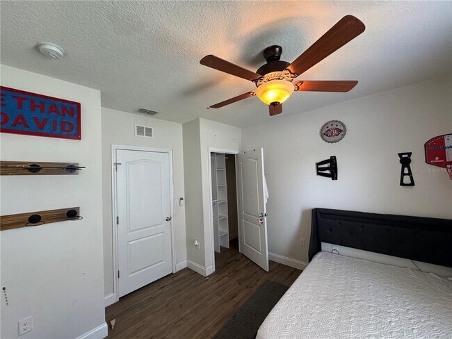 Building Photo - 5746 Marsh Landing Dr