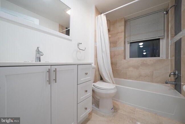 Building Photo - 3167 Ryerson Cir