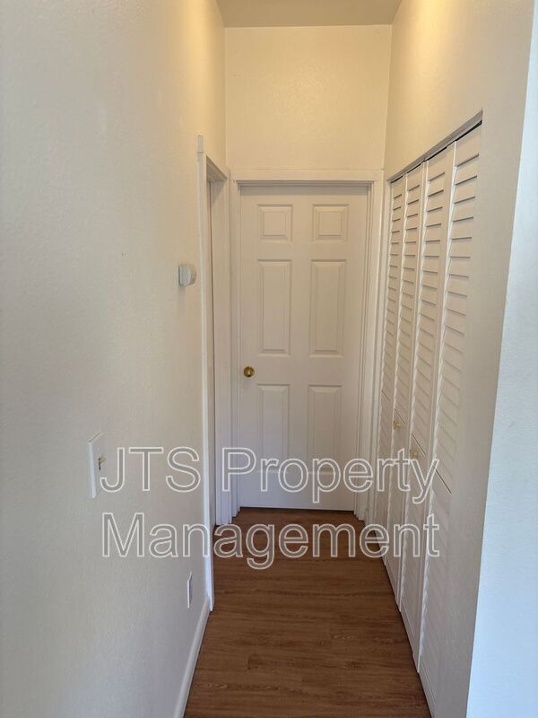 Building Photo - 1717 H St