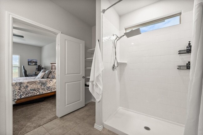 Building Photo - 105 Greengate Dr