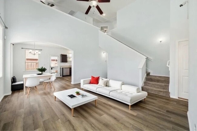 Primary Photo - 5307 Little Jasmine Way