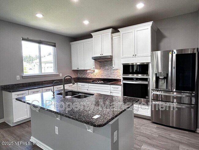 Building Photo - 11646 Pacific Dogwood Ct