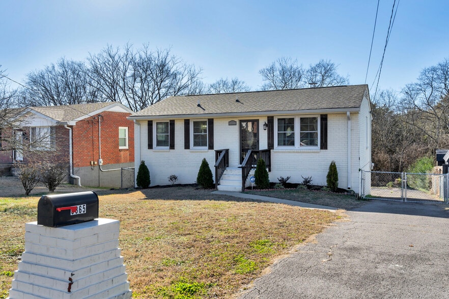 Building Photo - 3365 Hospital Ln