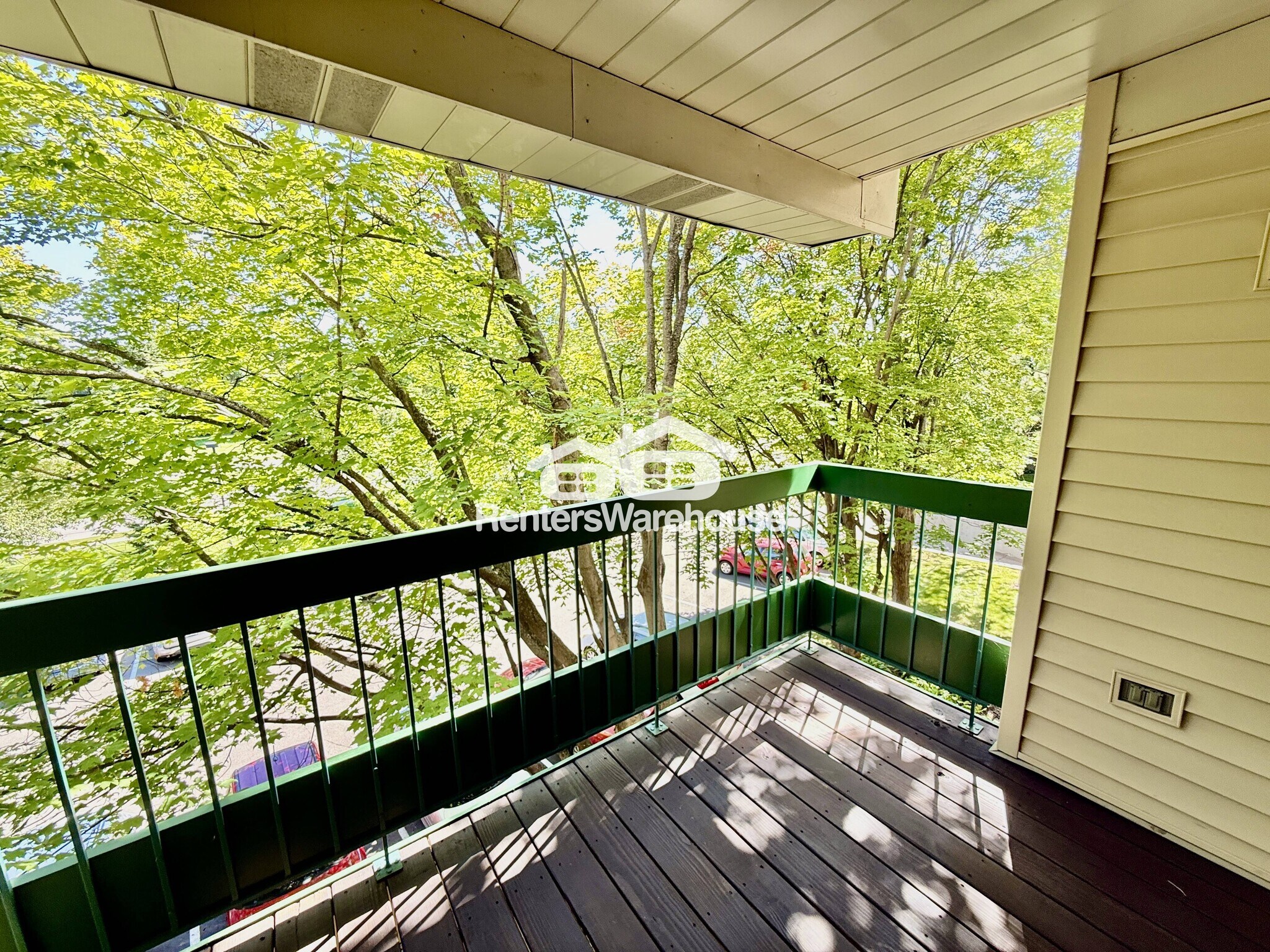 Building Photo - 7614 York Ave S