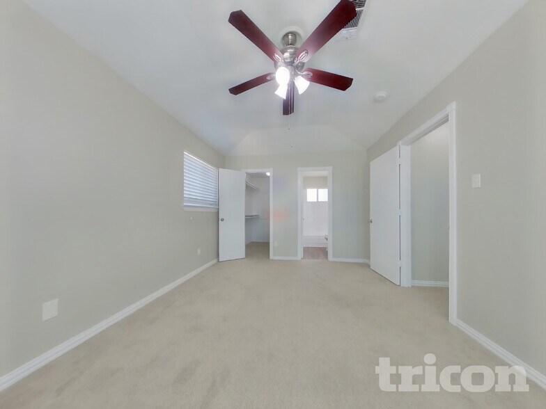 Building Photo - 6128 Silver Leaf Dr