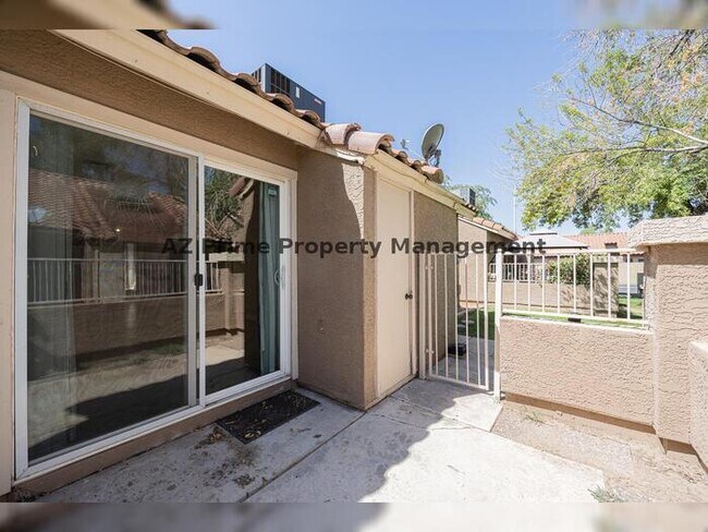 Building Photo - 7040 W Olive Ave