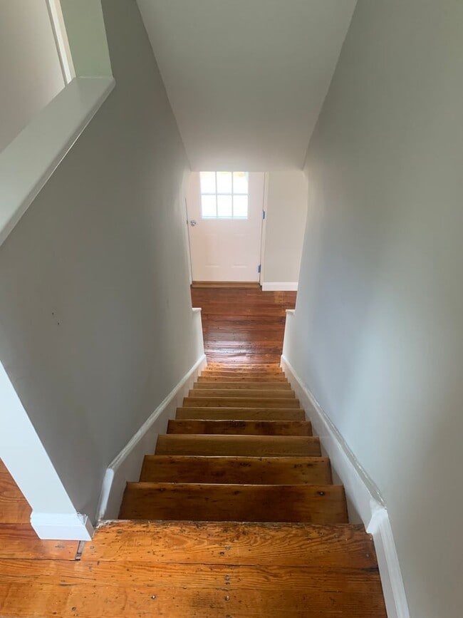 Building Photo - 9050 Easton Rd