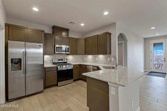 Building Photo - 13752 Newton Ct